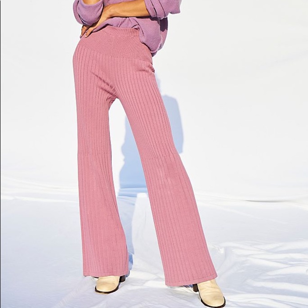 NWOT Free People Keep It Real Ripped Flare Leg Pants Sz M Z216-22